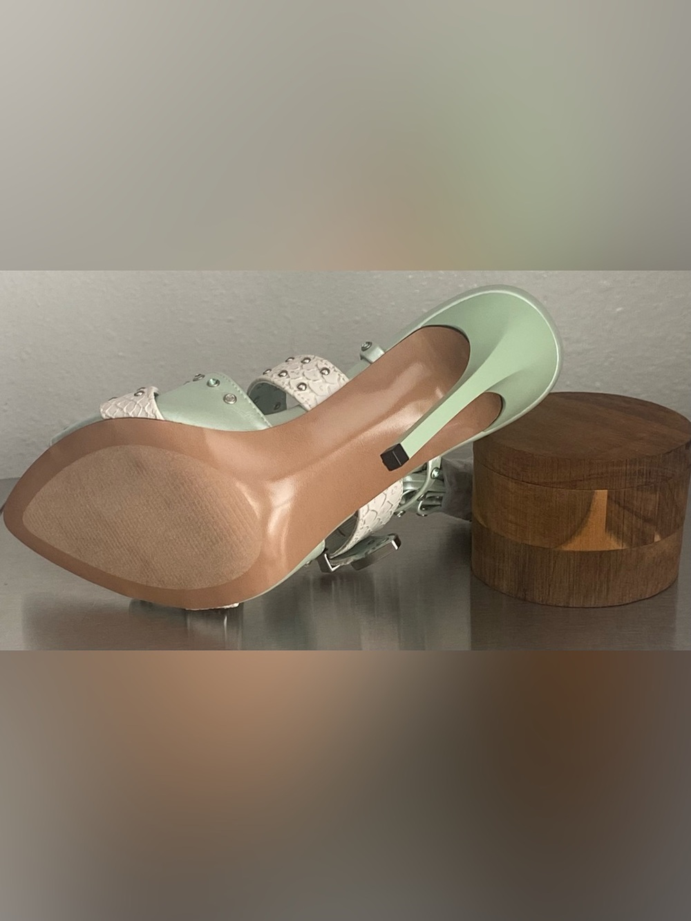 NEW STEVE MADDEN STUDDED METAL BUCKLE ANKLE WRAP STILETTOS IN MINT - Picture 11 of 15